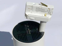Günstiger LED Schienenstrahler einstellbare Lichtfarbe 