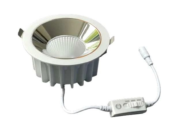 136mm LED recessed luminaire dimmable UGR19 CRI90 silver reflector