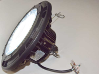 Robuster LED Hallenstrahler mit Philips  LEDs und Mean Well 