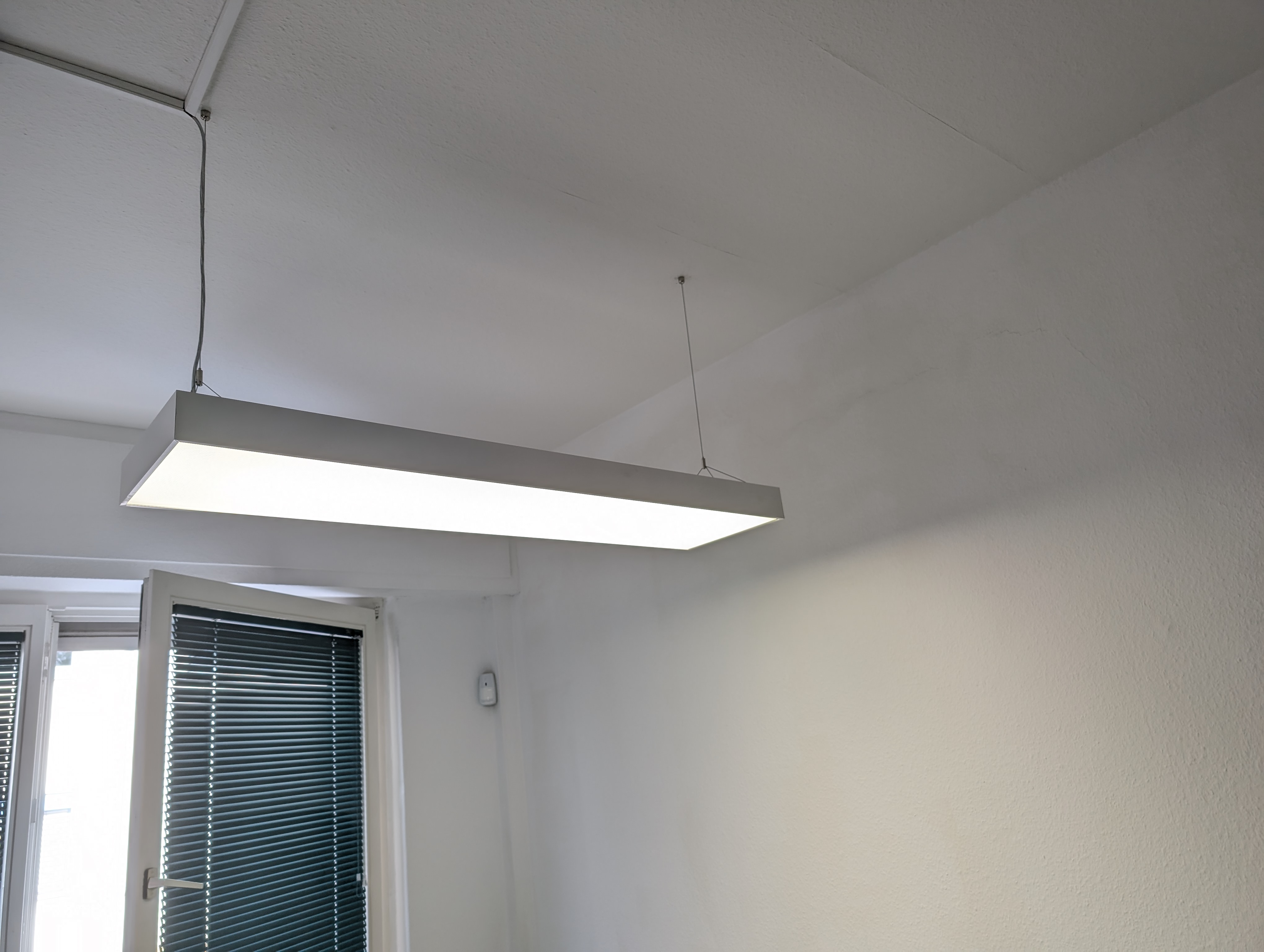 LED pendant light office – second view, even room illumination